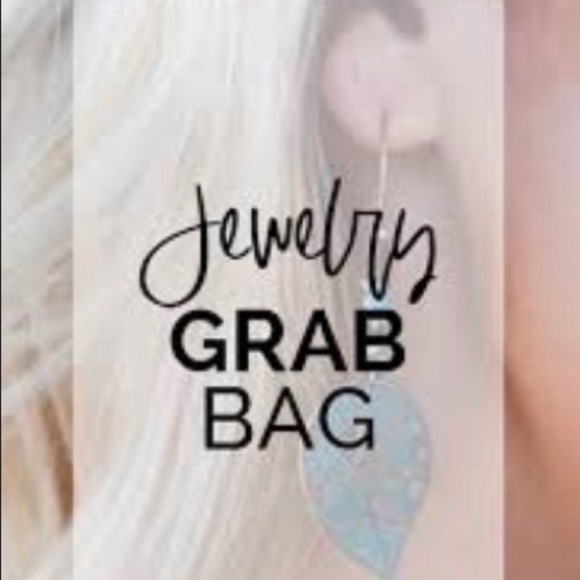 Jewelry - Boutique/mystery/reseller grab bag 5 piece 🆕